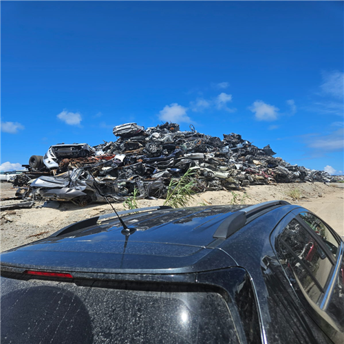 Looking to Offer Large Quantity of Baled Car Scrap from Caucedo Port 